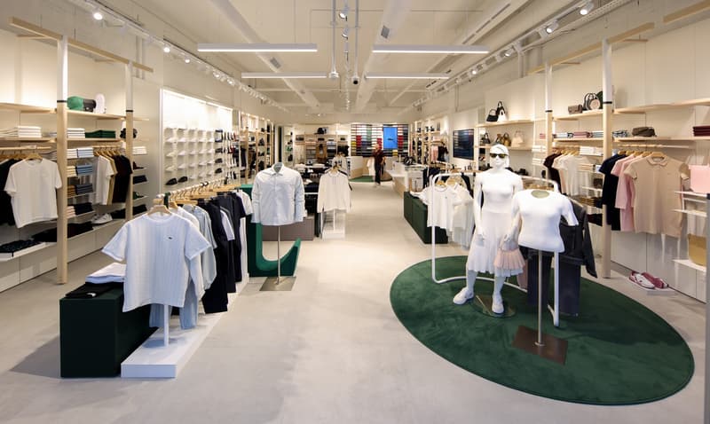 Close Up - Store