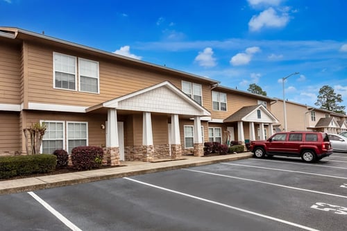 building exterior at Lifestyle at the Bay in Gulfport, MS 39503