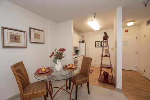 Dining Area at Campus Commons Senior Living in Sacramento, CA 95825
