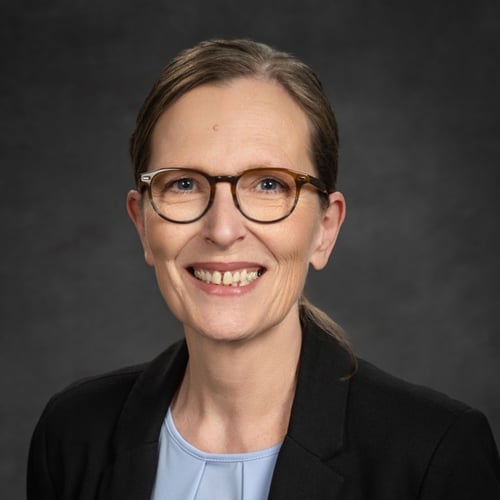 Headshot of Brenda McIntyre.