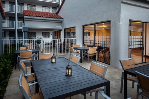 The Red Reef Restaurant offers indoor and outdoor seating