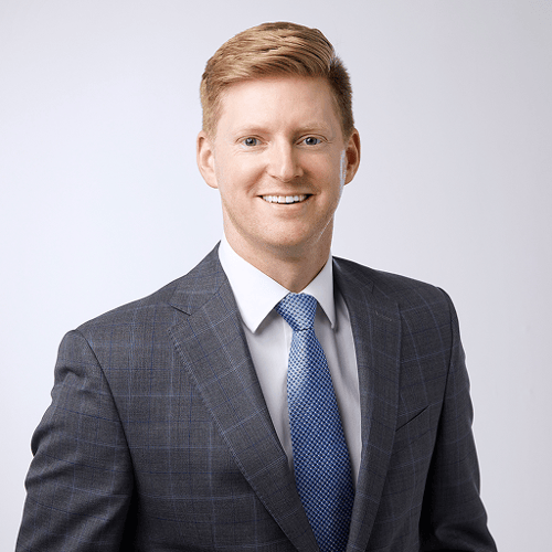 Headshot of Geoffrey Irwin