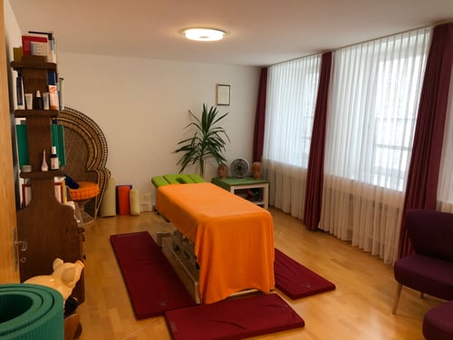 Behandlungsraum Foto 02