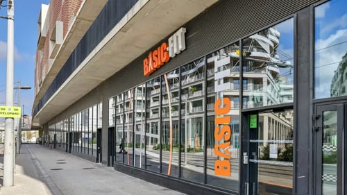 Basic-Fit Montpellier Saint-Roch - front club outside