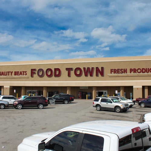 Food Town Exterior