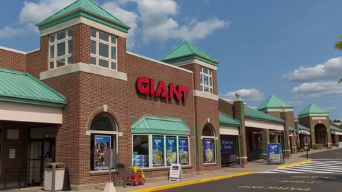 Front entrance of Giant supermarket