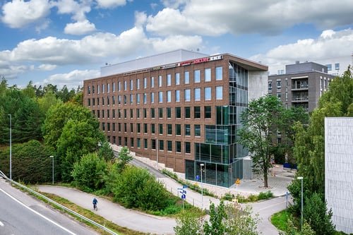 The Loft House - Uusi viihtyisä toimistotalomme sijaitsee Espoon Olarissa. Kiinteistöön on helppo saapua niin autolla, pyörällä kuin julkisilla kulkuneuvoillakin.