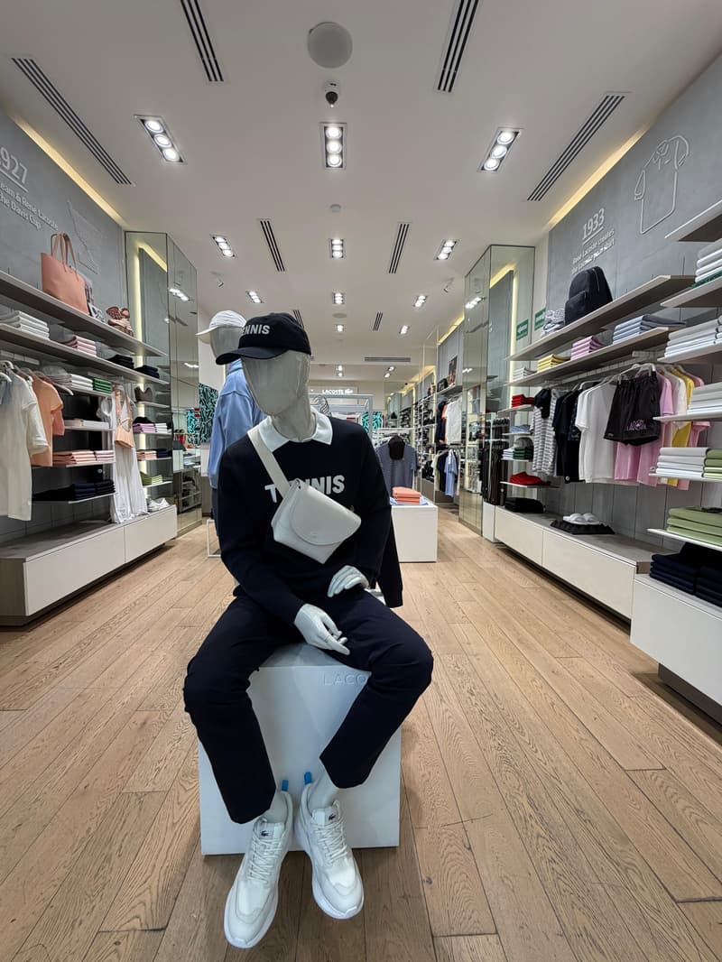 Close Up - Store