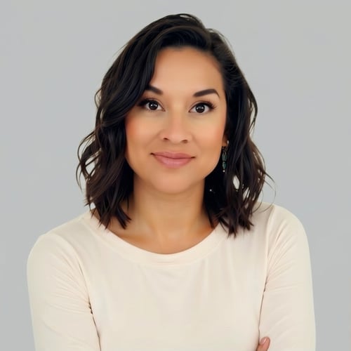 Headshot of Maribel Fernandez, a wealth advisor at Chase