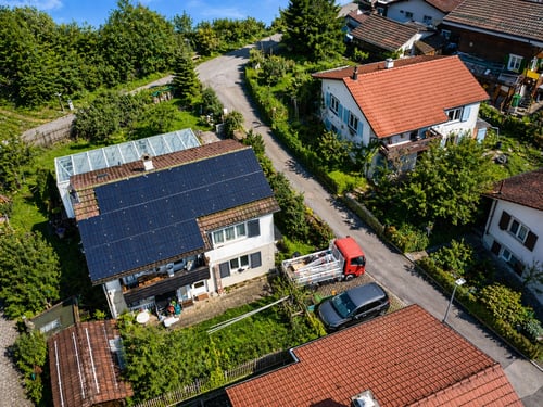 12 kWp Photovoltaikanlage mit 10 kWh Batteriespeicher in Schaffhausen