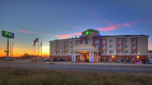 Holiday Inn Express and Suites Elk City OK