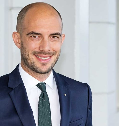 Dr. Claude Schrank PARTNER/GL