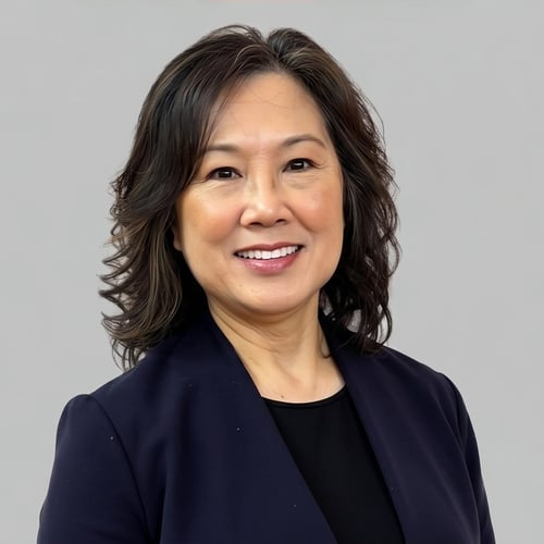 Headshot of Bich-Nhiem Tran, a wealth advisor at Chase