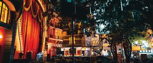 Le Cabaret Lounge in Paris Las Vegas.