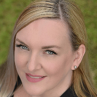 Headshot of Jen Mitchell