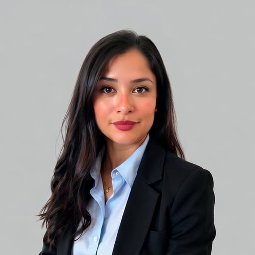 Headshot of Darling Pineda, a wealth advisor at Chase