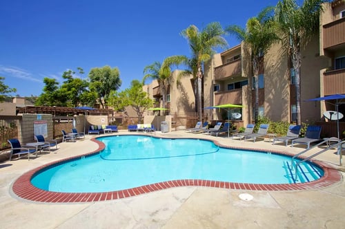 Swimming Pool at Pacific Bay Club Apartments in Bay Ho, San Diego, CA