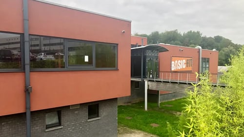 Basic-Fit Brussels Jette VUB 24/7 - front club outside