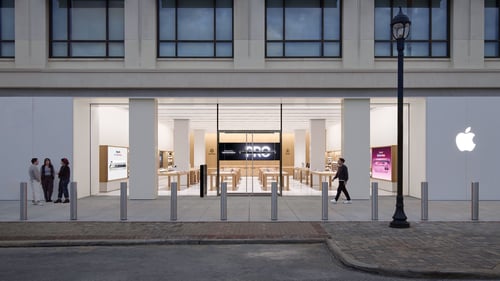 Apple Crocker Park storefront
