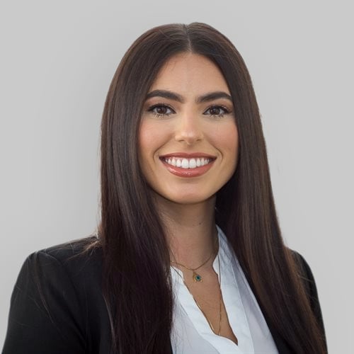 Headshot of Meriam Putrus, a wealth advisor at Chase