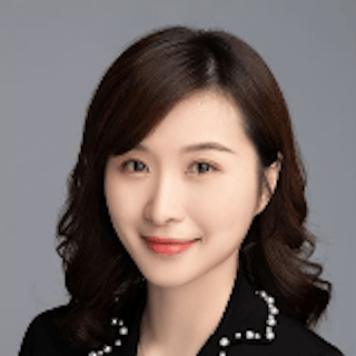 Headshot of Dora Zhong