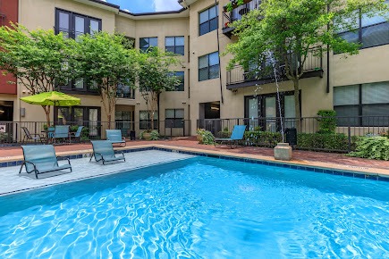 Google Cover Photo for Vue Fitzhugh