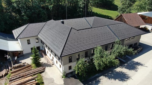 Hollnbuchner GmbH Holzbau - Spenglerei - Dachdeckerei Außenansicht