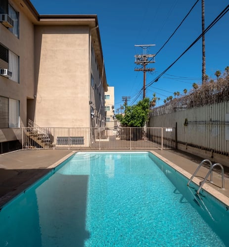 Swimming Pool at Palms at Menlo Apartments in Los Angeles, CA 90006