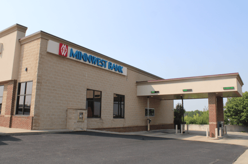 exterior photo of Minnwest Bank Sioux Falls branch