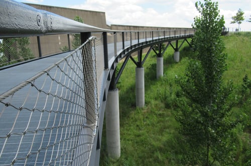 Stainless steel cable mesh railing by Carl Stahl DecorCable.
