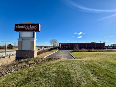 Woodbury Slumberland Furniture entrance