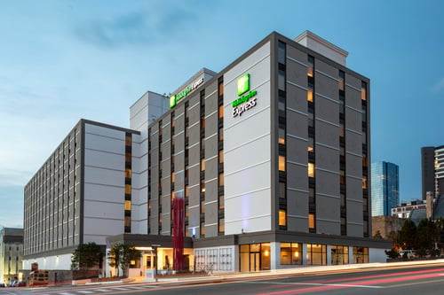 Best  Nashville location in the vibrant Entertainment District.