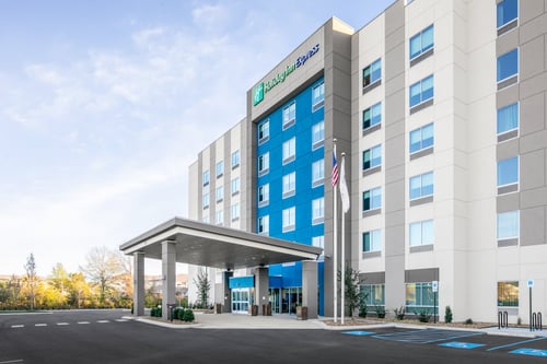 Modern design and warm hospitality await at Holiday Inn Express.