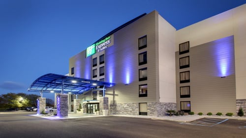 Holiday Inn Express Downtown Jackson