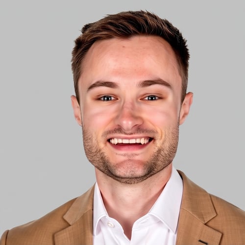 Headshot of Justin Simpson, a wealth advisor at Chase