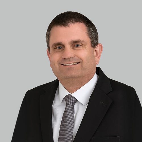 Headshot of Robert S. Eiford, a wealth advisor at Chase