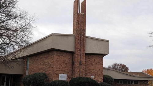 Front of the chapel from Walnut Street Church of Jesus Christ of Latter-Day Saints. Christian church near me independence mo, church near me independence mo, church of christ near me, christian church independence mo