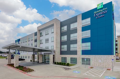 Welcome to Holiday Inn Express & Suites Dallas - Plano North!
