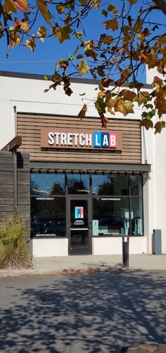 StretchLab Huntersville is located in the Northcross Commons shopping center on Sam Furr Rd. With Whole Food just steps away, it's the perfect place to get some recovery time in and follow it with a bite to eat! There is a large parking lot for your convenience.