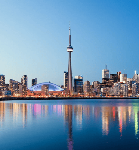 Toronto skyline at night showing CN tower