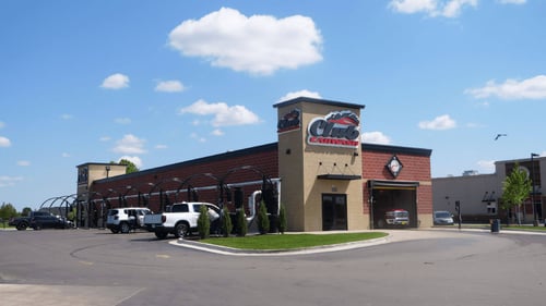Front View of Hutchinson, Kansas Club Car Wash