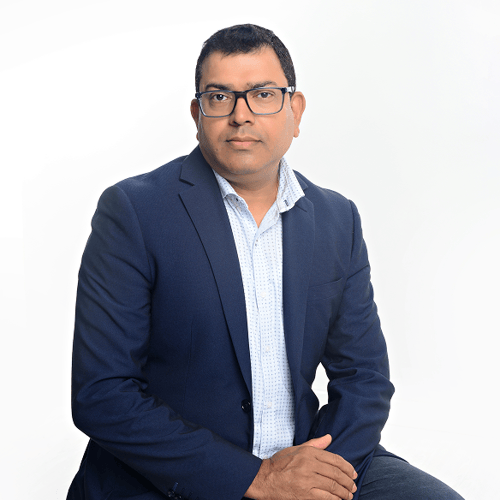 Nevin Carvalho headshot