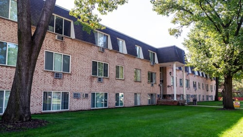 The Shores of Roosevelt Park exterior