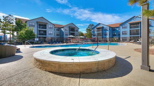 campus lodge pool and hot tub