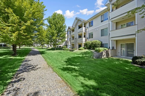Property Outdoors at Lion's Gate Apartments in Walla Walla, WA 99362