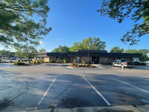 Outside view of the State Employees' Credit Union Smithfield-Bright leaf blvd branch