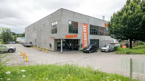 Basic-Fit Wauthier-Braine Parc Industriel 24/7 - front club outside