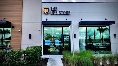 Storefront of The UPS Store in Fort Lauderdale, FL