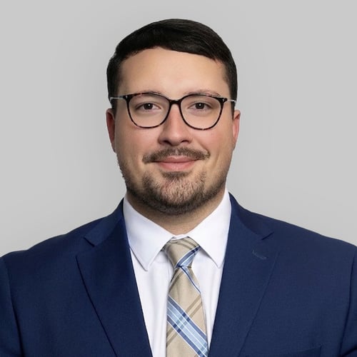 Headshot of Nicholas Meyer, a wealth advisor at Chase