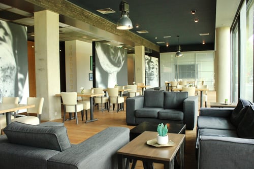 Enjoy and relax in the hotel lobby with free Wi-Fi.